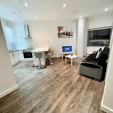 Apartmán Immaculate Flat In West Croydon Exteriér fotografie
